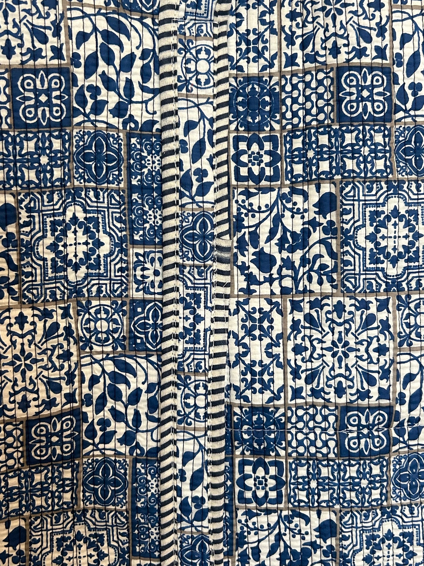 Delft Blue Cotton quilt bag