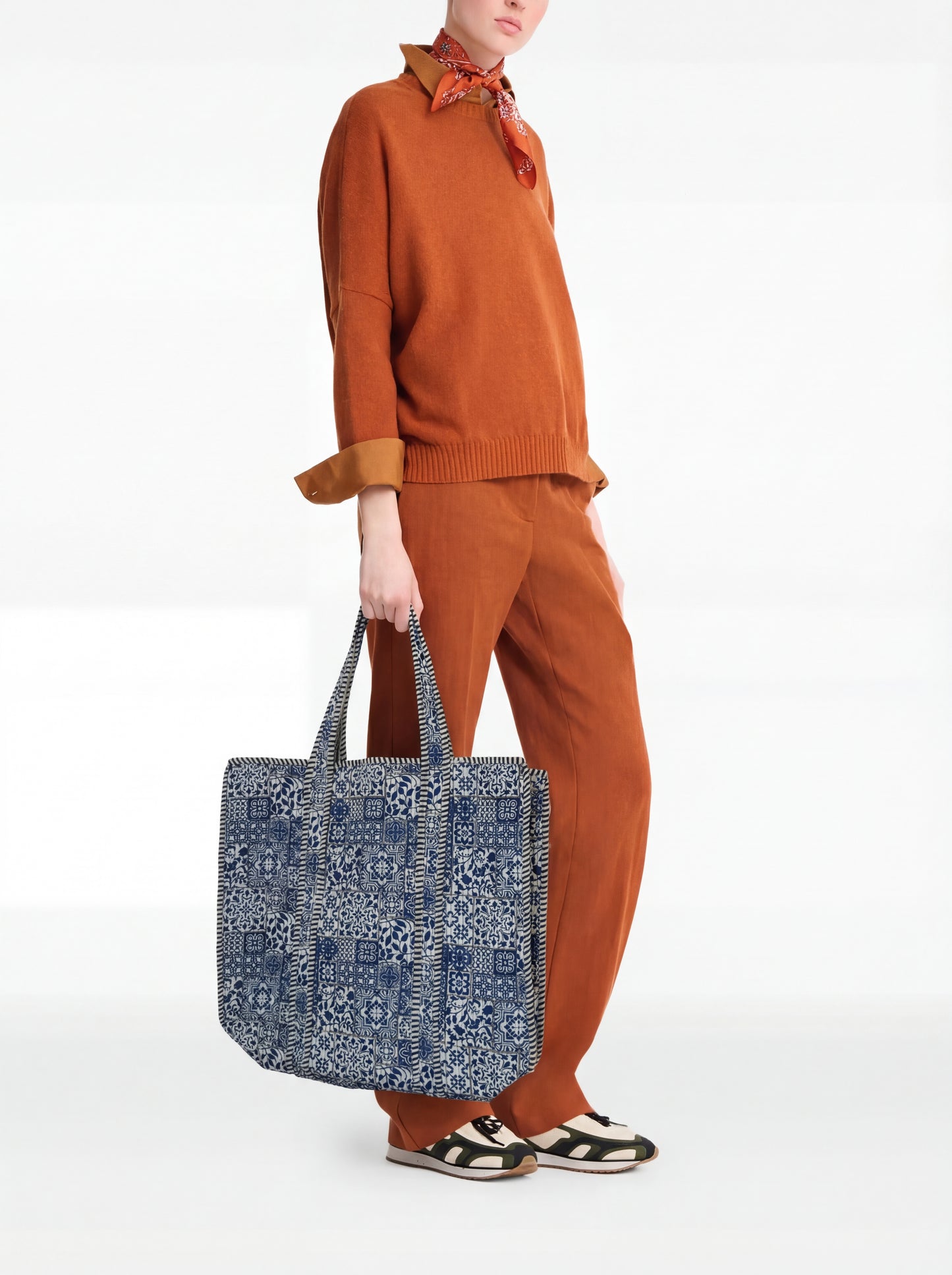 Delft Blue Cotton quilt bag