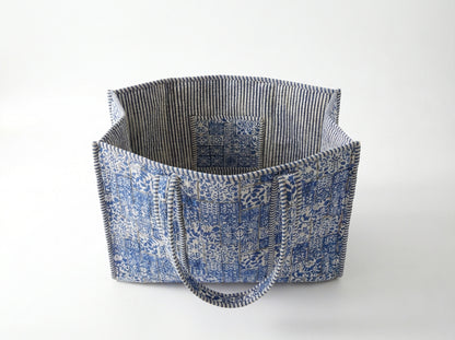 Delft Blue Cotton quilt bag